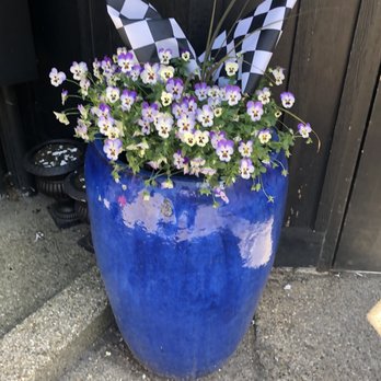Binkleys Kitchen & Bar - Outside entry - American Near Me - Indianapolis, Indiana