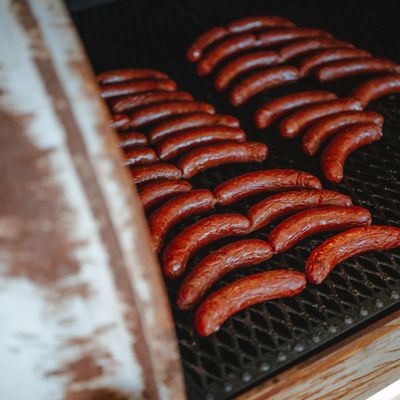 Junebug's BBQ by null