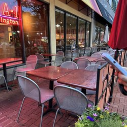 T.H.A.I. in Shirlington - Parte de fora