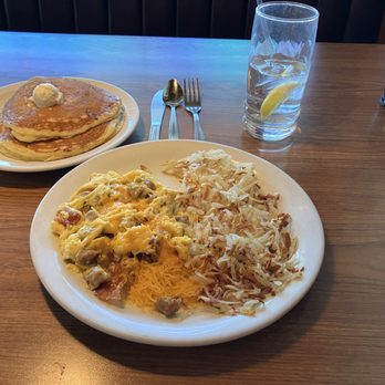 Denny's - Yummy Breakfast - Diners Near Me - Canyon Country, California