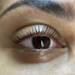Barely There Beauty Bar - Lash lift