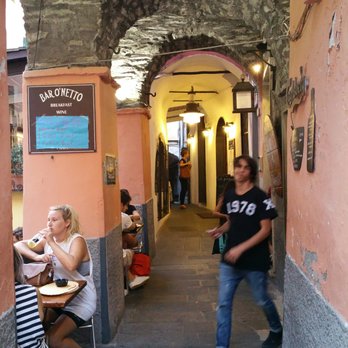 Bar O'Netto - Lively - Bars Near Me - Riomaggiore, SP