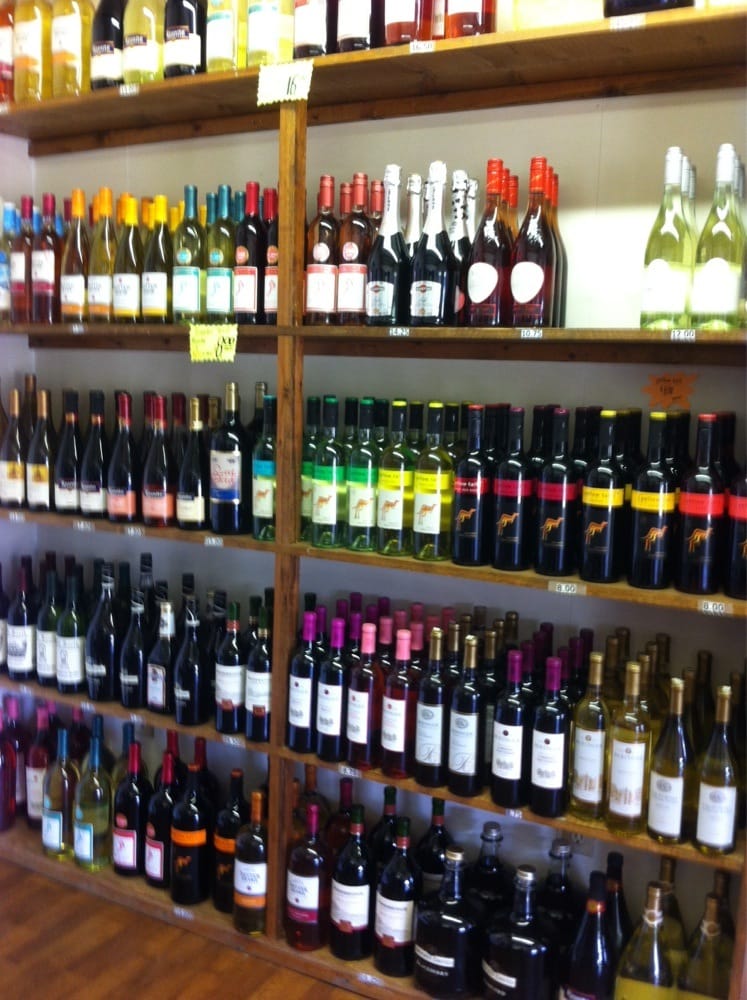 INTERSTATE PACKAGE STORE 33731 Ms Hwy 35, Vaiden, Mississippi Beer