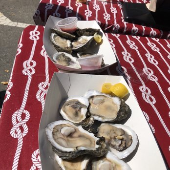 Hampton Beach Seafood Festival - Oysters on the 1/2 shell - Festivals Near Me - Hampton, New Hampshire Hampton Beach Seafood Festival - Oysters on the 1/2 shell - Festivals Near Me - Hampton, New Hampshire
