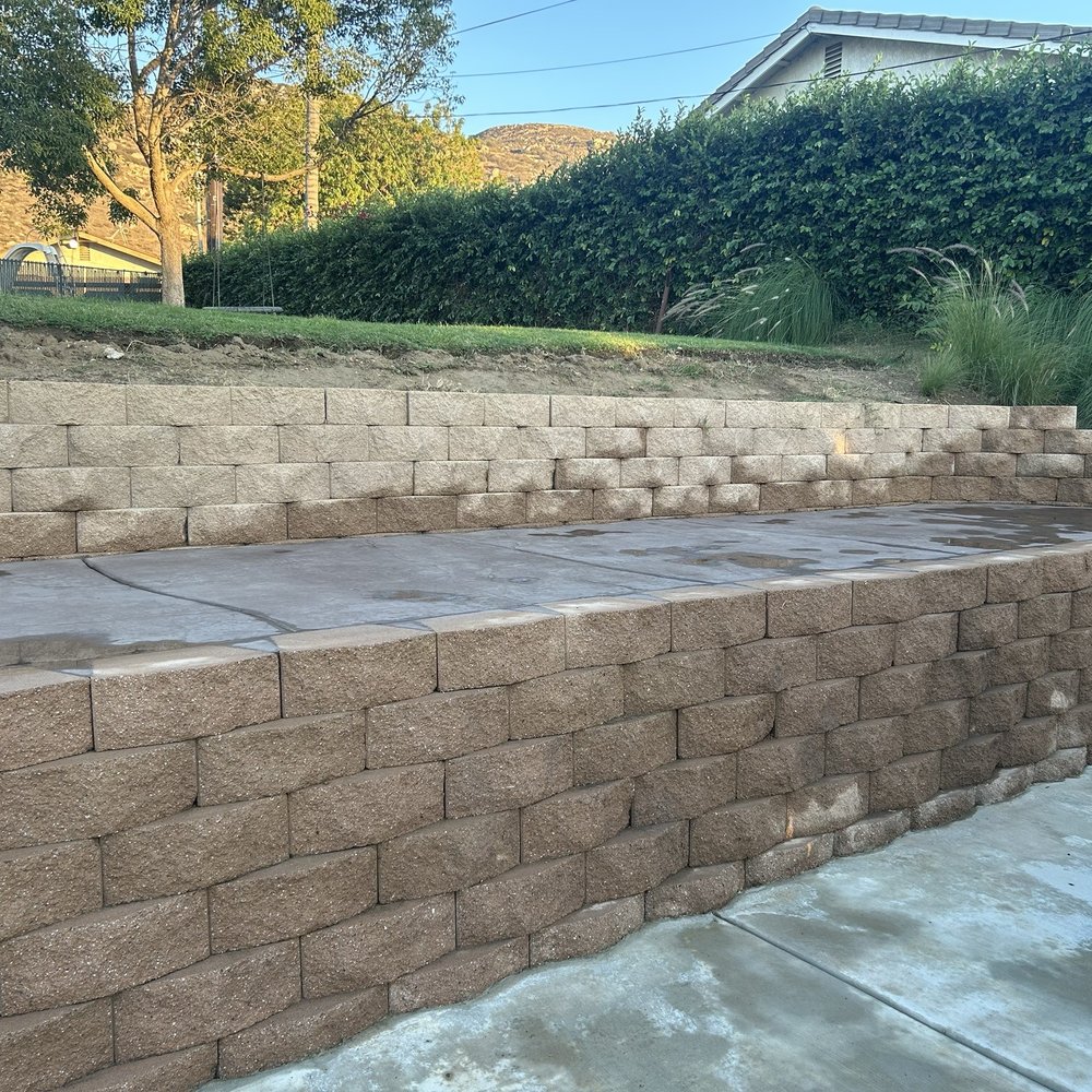 Tapia's Concrete Service - Raised portion of backyard area. - Masonry/Concrete Near Me Tapia's Concrete Service - Raised portion of backyard area. - Masonry/Concrete Near Me