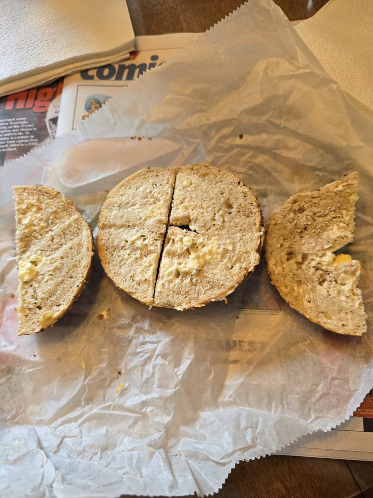 B & B Bagels Logo
