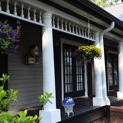 Hogan House at Rose Hill Bed & Breakfast - Lawson porch