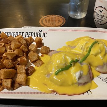 Breakfast Republic - Croque madame Benedict - Breakfast & Brunch Near Me - Costa Mesa, California