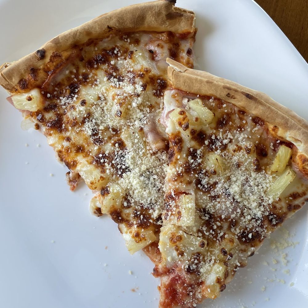 Lovesee's Pizza - 14" thin crust. Canadian bacon, pineapple. - Pizza Near Me - Leon, Kansas