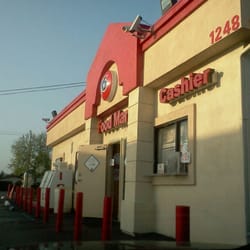 Angel's Gas and Mart - Entrance