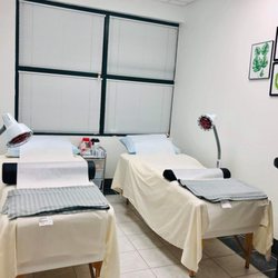 Health Healing Hands Acupuncture Clinic - Private room (2 beds for couple treatment)