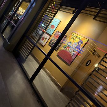 Zachary's Chicago Pizza - Zachary's Pizza view of the interior hallway - Pizza Near Me - Pleasant Hill, California Zachary's Chicago Pizza - Zachary's Pizza view of the interior hallway - Pizza Near Me - Pleasant Hill, California