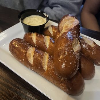 Oak Barrel Public House - Whiskey Bars Near Me - Milwaukee, Wisconsin Oak Barrel Public House - Whiskey Bars Near Me - Milwaukee, Wisconsin