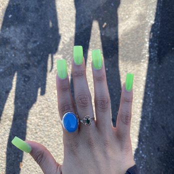 Queen B Nails - Nail Salons Near Me - Camas, Washington Queen B Nails - Nail Salons Near Me - Camas, Washington