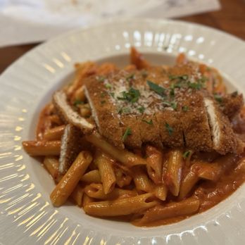 Sal's by Victor - Penne alla Vodka W/Chicken (D) - Italian Near Me - Williamsburg, Virginia Sal's by Victor - Penne alla Vodka W/Chicken (D) - Italian Near Me - Williamsburg, Virginia