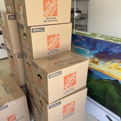 World Class Moving and Logistics - Boxes