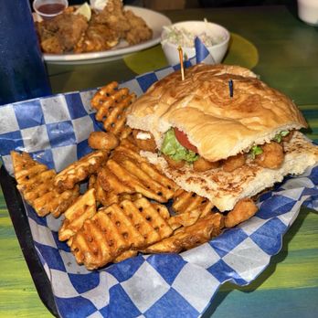 Pirate's Landing - Shrimp Po' Boy - Seafood Near Me - Port Isabel, Texas