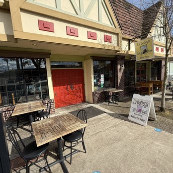 La Bottega - Outdoor seating is available - Delis Near Me - Vancouver, Washington La Bottega - Outdoor seating is available - Delis Near Me - Vancouver, Washington