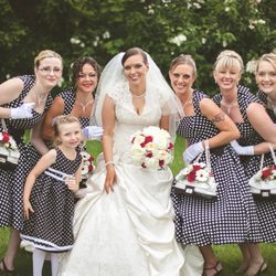Ravalli Floral and Gift - From beautiful bridal bouquets to something a little different but classy- attendant purse bouquets