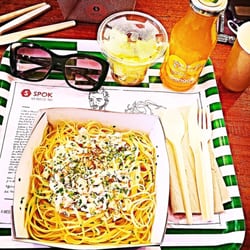 Spok Notre Dame - Spaghettis au saumon et crème d'aneth, salade de fruits et thé glacé aux baies de gojis