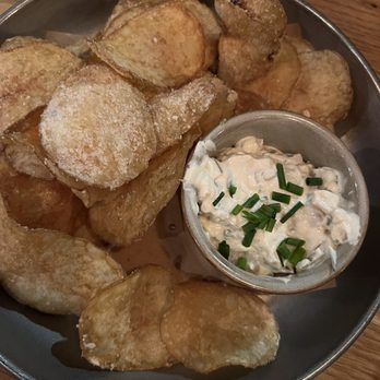 101 Craft Kitchen - Homemade chips and French onion dip - New American Near Me - Dublin, Ohio