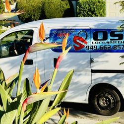 OS Locksmith - See that "S" in the logo? It should stand for Superman; since he rescues you!