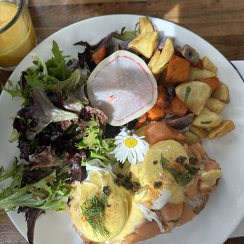 Lapisara Eatery - Smoked Salmon Benedict - Breakfast & Brunch Near Me - San Francisco, California Lapisara Eatery - Smoked Salmon Benedict - Breakfast & Brunch Near Me - San Francisco, California