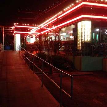 Georgie's Diner - The "sign" is not lit at night - Diners Near Me - Saint Augustine, Florida Georgie's Diner - The "sign" is not lit at night - Diners Near Me - Saint Augustine, Florida