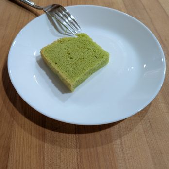 Seremi - Pandan chiffon cake - Desserts Near Me