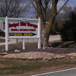 Budget Mini Storage - Sign at Entrance