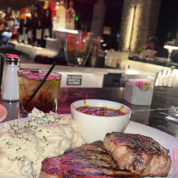 Charleston's - Comfort Food Near Me - Oklahoma City, Oklahoma
