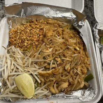 Sukhothai Thai Restaurant Express - Pad Thai- Chicken - Thai Near Me - San Antonio, Texas