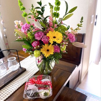 A Family Tree Florist - Flowers and chocolate covered strawberries - Florists Near Me - Temecula, California A Family Tree Florist - Flowers and chocolate covered strawberries - Florists Near Me - Temecula, California