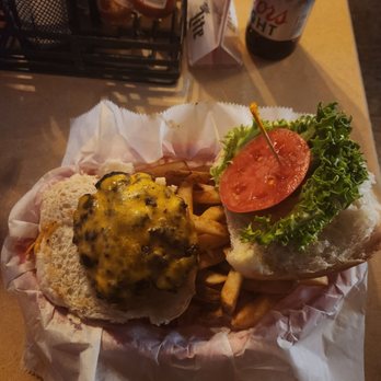 Peanut Barrel - Papa Cheese Burger - Burgers Near Me - East Lansing, Michigan