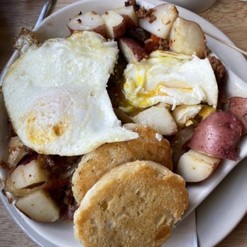 Pancake Café Wrigleyville | Breakfast, Brunch, & Lunch - Chorizo Skillet - Bars Near Me - Chicago, Illinois