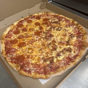 Pizza Palace - The best pizza in the world - Pizza Near Me - Middletown, Connecticut