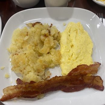 Fireside Family Restaurant - Eggs, bacon and potatoes - Diners Near Me - Sewell, New Jersey Fireside Family Restaurant - Eggs, bacon and potatoes - Diners Near Me - Sewell, New Jersey