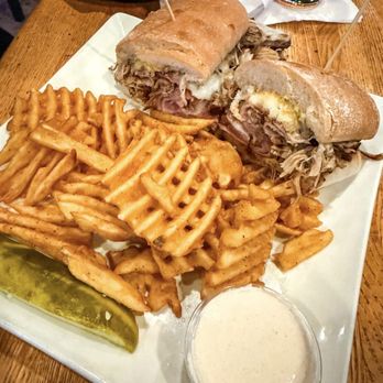 BLVD Tavern - Cuban - American Near Me - West St Paul, Minnesota
