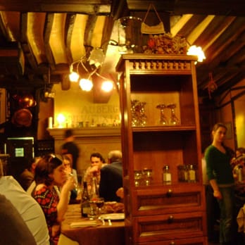 Le Basilic - Dining room - French Near Me - Paris, 75 Le Basilic - Dining room - French Near Me - Paris, 75