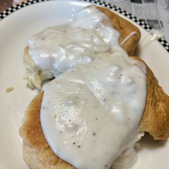 Black Bear Diner San Antonio City Base - 2 Biscuits & Gravy (1200 cals.) - Diners Near Me - San Antonio, Texas