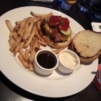 Yard House - BBQ Cheese Burger - New American Near Me - West Nyack, New York