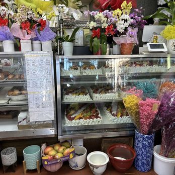 Long Phung Bakery - Literally walked right by this place because I thought it was a flower shop. - Bakeries Near Me - Westminster, California