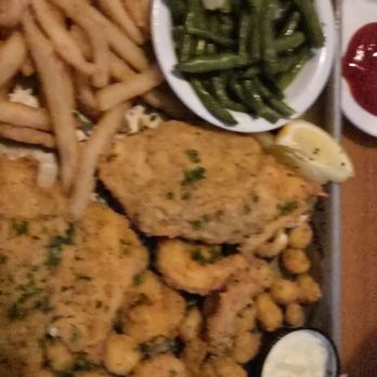Crabby Bill's - Seafood Near Me - Indian Rocks Beach, Florida