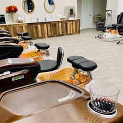 Vintage Nail Bar
