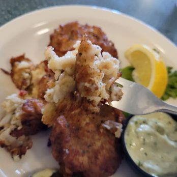 Breeze Inn - Crab cakes - Hotels Near Me - Seward, Alaska Breeze Inn - Crab cakes - Hotels Near Me - Seward, Alaska