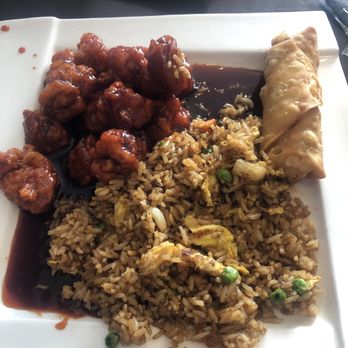 Panda Cafe - General Tso's Chicken Lunch special - Chinese Near Me - Manassas, Virginia