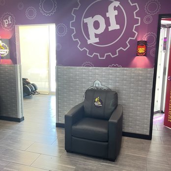 Planet Fitness - Black lounge - Gyms Near Me - Chatsworth, California