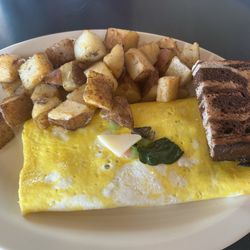 Runway Cafe - Veggie Omelette with Diced Potatoes and Marble Rye Toast