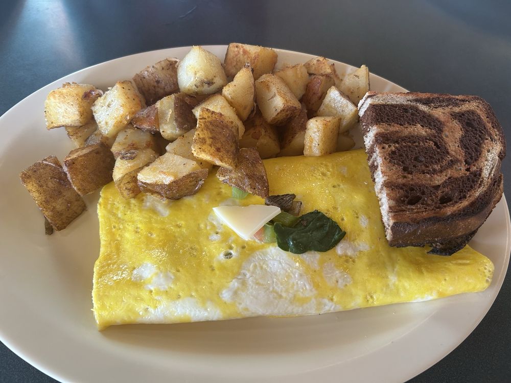 Runway Cafe Image