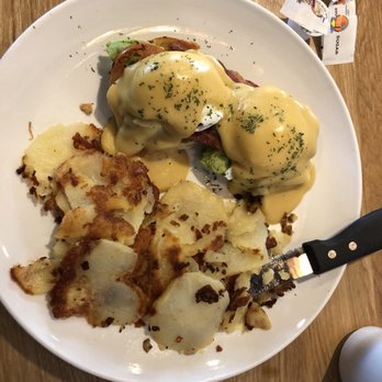 Broken Yolk Cafe - American Near Me - Glendora, California